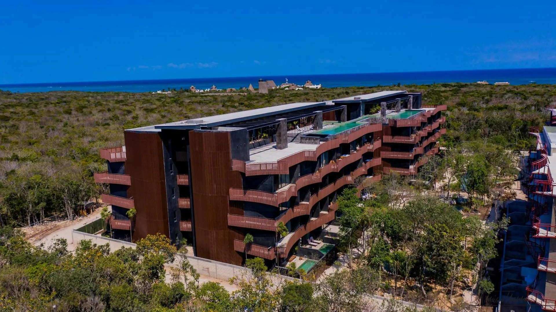 Seascape Apartment Near The Beach With A Sea-View Rooftop And Infinity Pool location